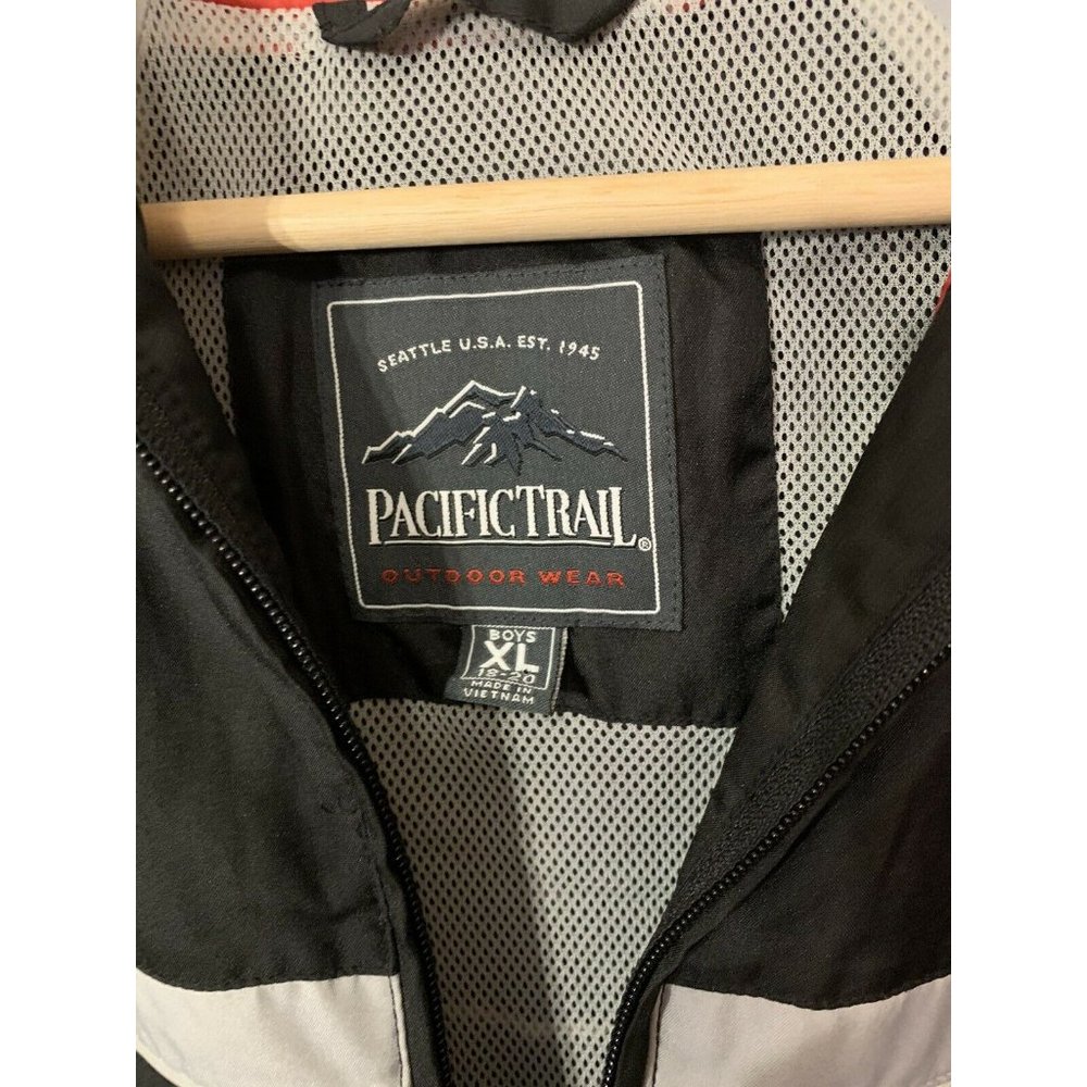 Pacific Trail Outdoor Wear Black White Red Jacket Windbreaker boys XL 18-20 - Picture 2 of 5